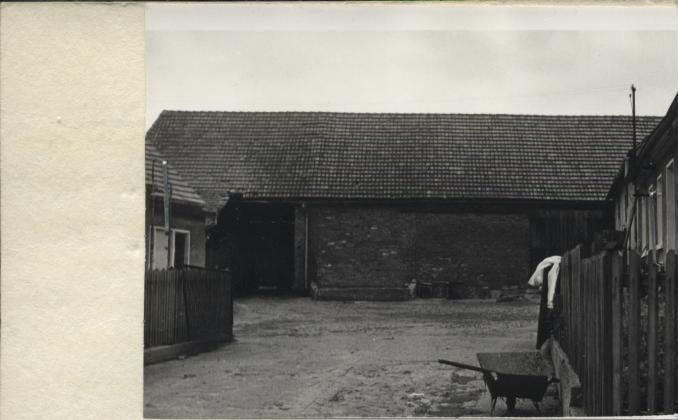 zagroda - stodoła, skan 2