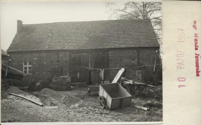 zagroda - stodoła, skan 2