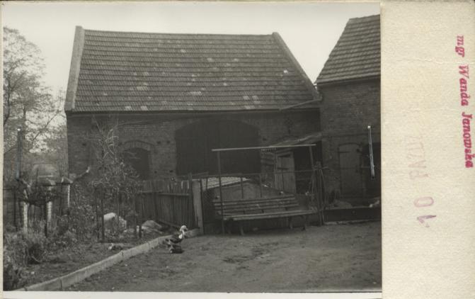 zagroda - stodoła, skan 2