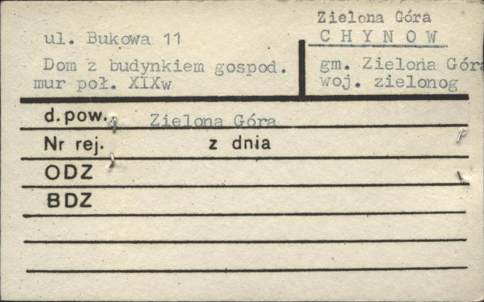 dom z budynkiem gospodarczym, skan 1