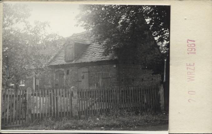 dom wraz z budynkiem gosp., skan 2