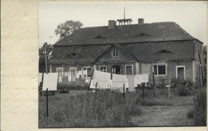 zespół dworski - dwór, skan 2