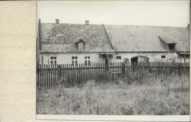 zespół dworski - budynek gospodarczy II, skan 2