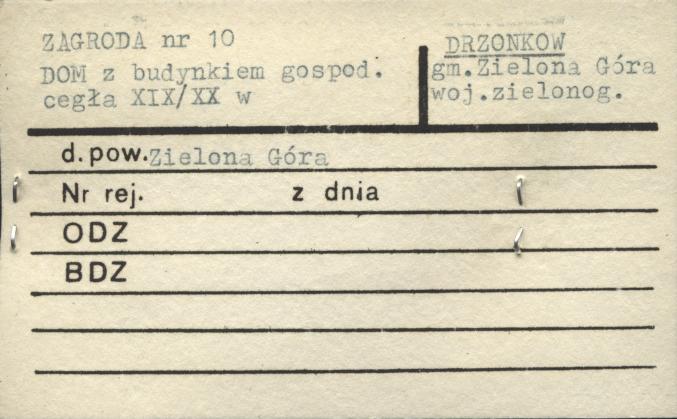 dom z budynkiem gospodarczym, skan 1