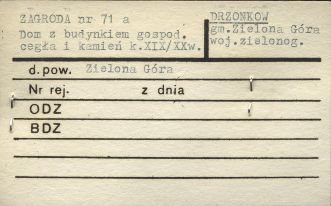 dom z budynkiem gospodarczym, skan 1