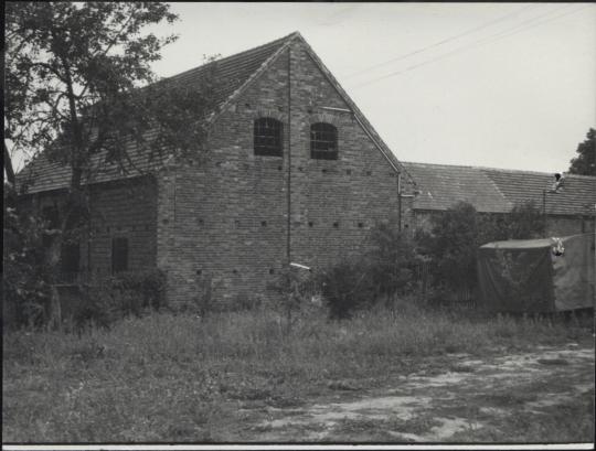 stodoła z budynkiem gospodarczym, skan 3