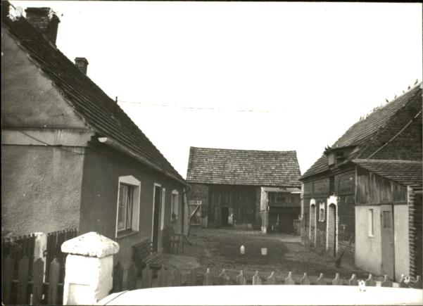 stodoła w zagrodzie, skan 2