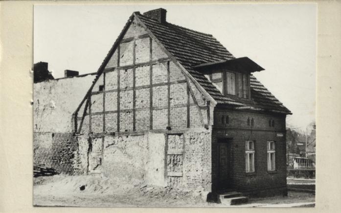 dom, skan 4