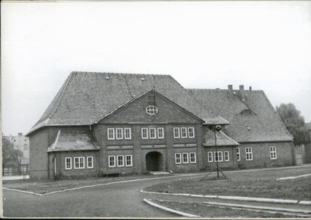 sala gimnastyczna, skan 2