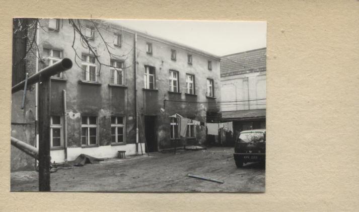 dom mieszkalny (w podwórzu), skan 2
