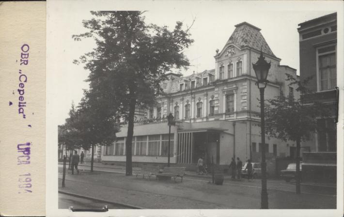 dom mieszkalny, kawiarnia, skan 3