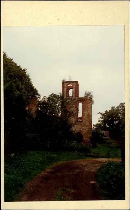 wieża koś. ewangelickiego (ruina), skan 2
