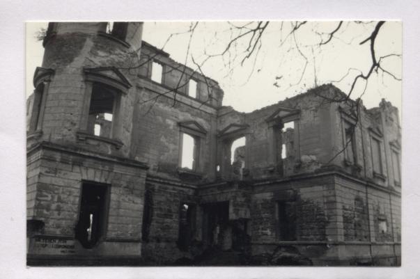 pałac (ruina), skan 4