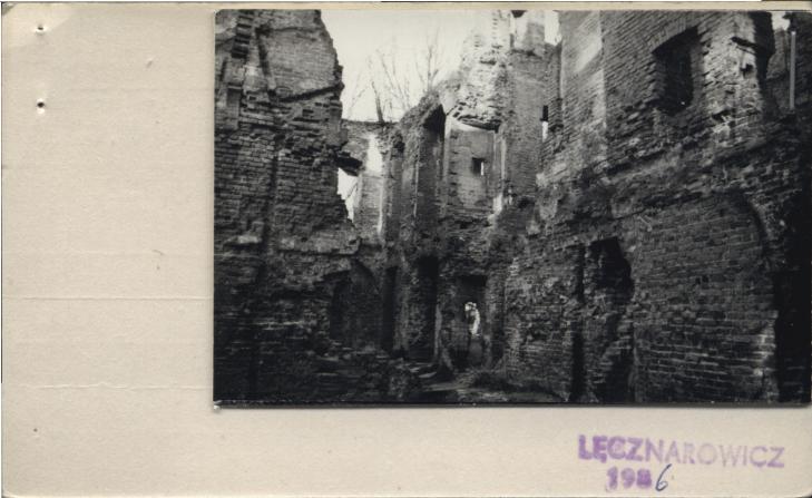 pałac (ruina), skan 7