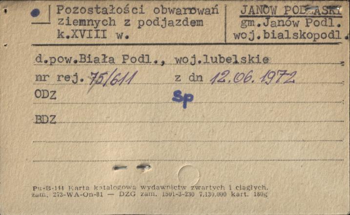 pozostałości obwarowań ziemnych z podjazdem, skan 1
