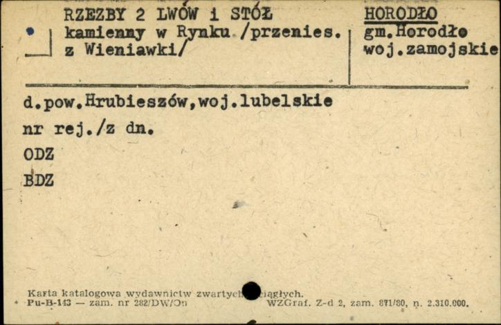 rzeźby 2 lwów i stół kamienny w Rynku, skan 1