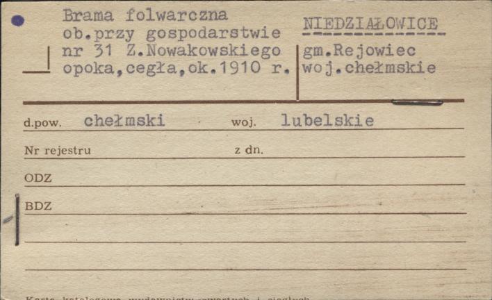 brama folwarczna, skan 1