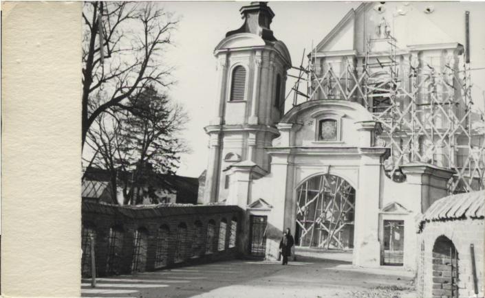 bramka z murem, skan 2