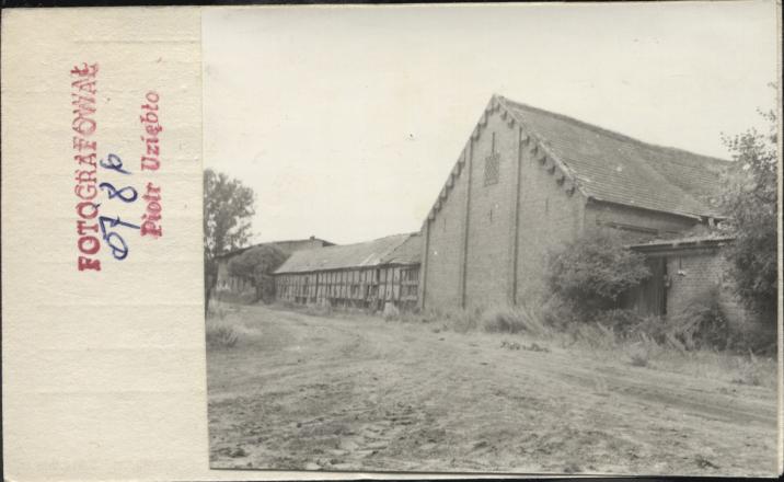 zabudowania gospodarcze, skan 2