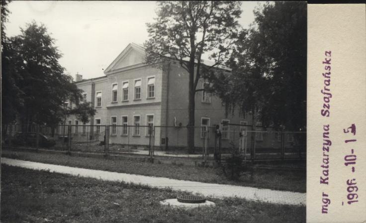 budynek szpitala, skan 2