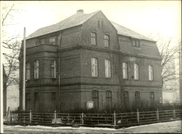 dom (biura cukrowni M.), skan 3