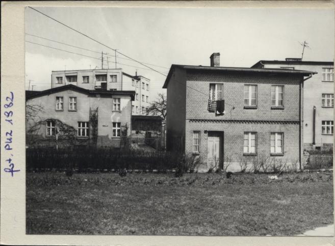 dom mieszkalny, kwiaciarnia, skan 2