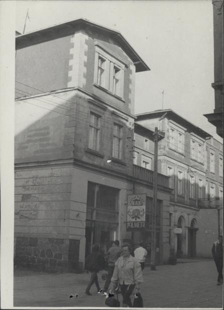 dom mieszkalny, bar, skan 3
