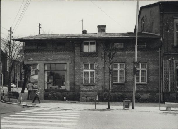 dom mieszkalny, sklep, skan 3