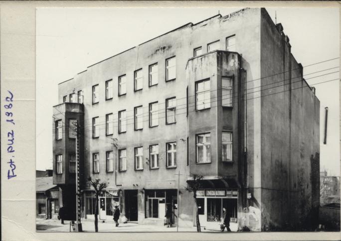 dom mieszkalny, sklepy, skan 2