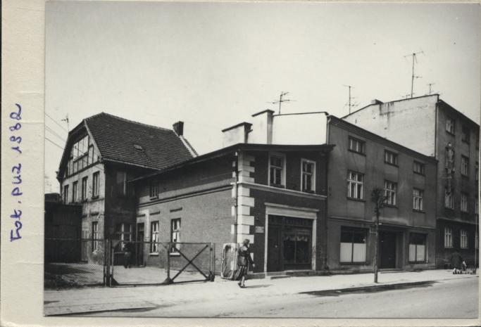 dom mieszkalny, sklep, skan 2
