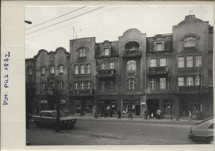 dom mieszkalny, sklepy, skan 2