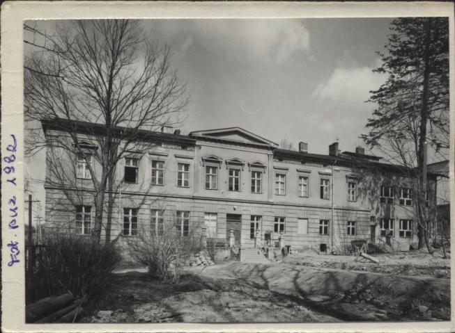 dwór, skan 2