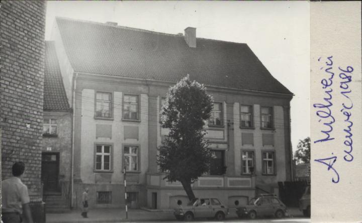 dom (apteka), skan 4