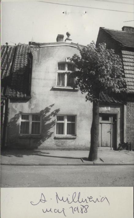 dom I, skan 2