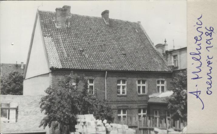 dom, skan 6