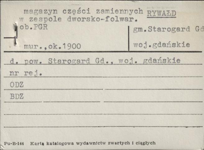 magazyn części zamiennych w zespole dworsko-folwarcznym, ob. PGR, skan 1