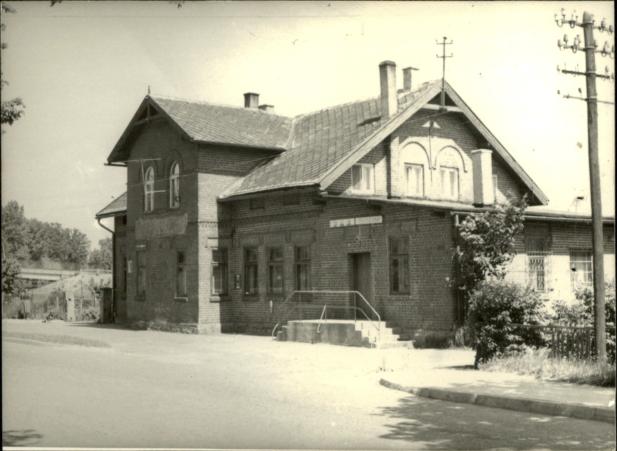 dom mieszkalny, bar, skan 3