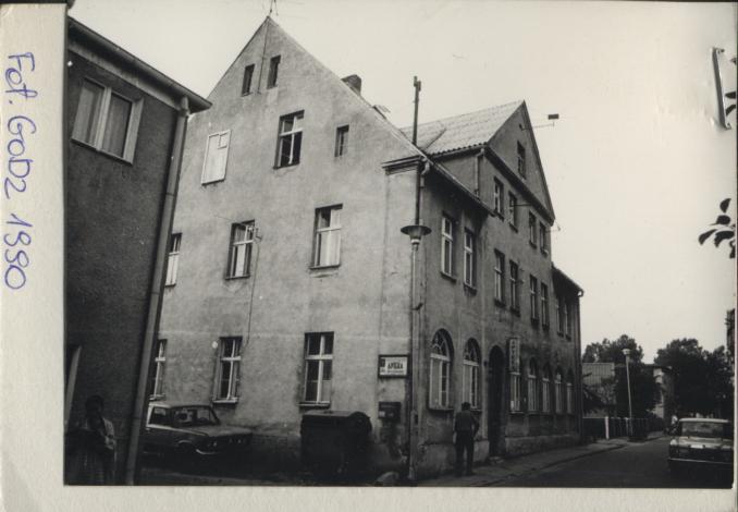 dom mieszkalny, apteka, skan 2