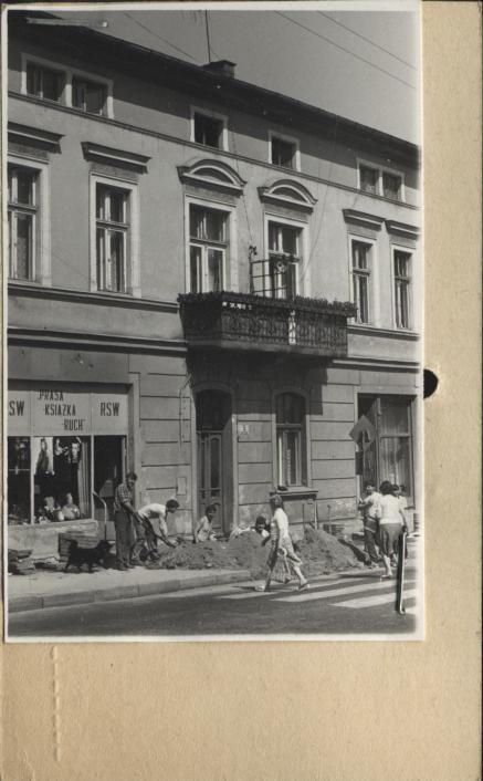budynek mieszkalny/uslug., skan 2