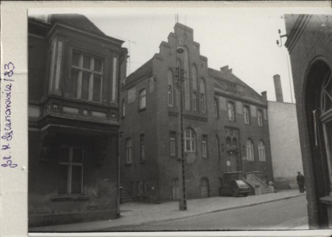dom d. kasyna oficerskiego ob. Miejska Biblioteka Publiczna, skan 2