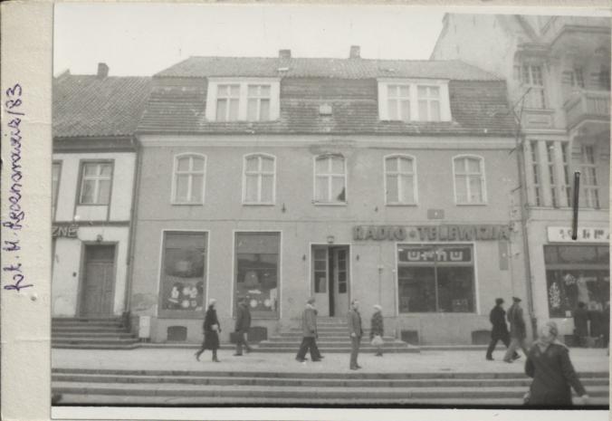 dom mieszkalny, sklepy, skan 2