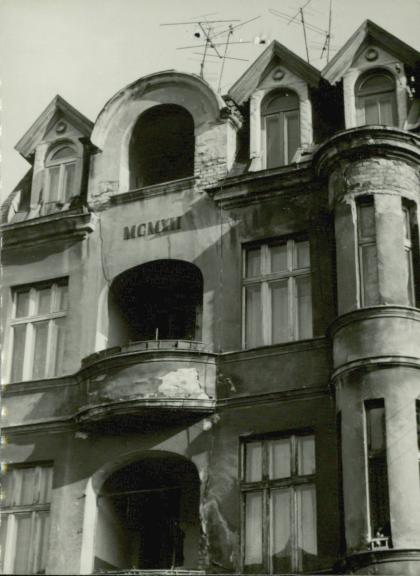 dom mieszkalny, sklepy, skan 4