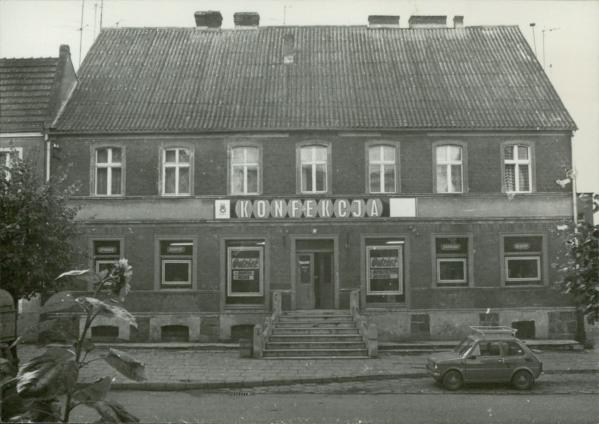 dom mieszkalny, sklep, skan 3