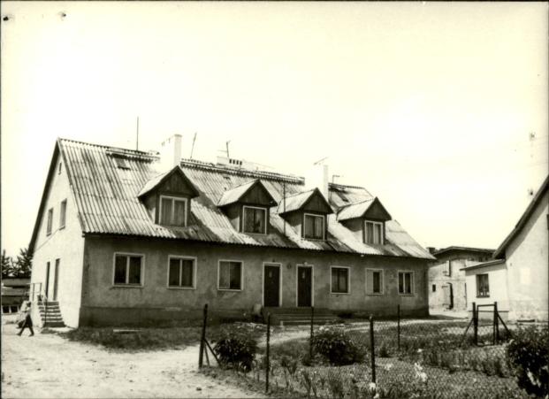 zespół pałacowo-folwarczny - dom, skan 2