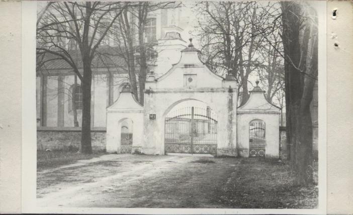 brama cmentarza kościelnego - kartuzów, skan 3