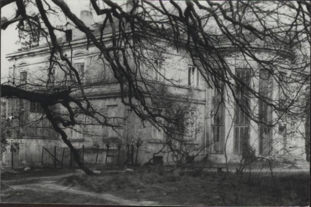 zespół pałacowy - pałac, skan 2