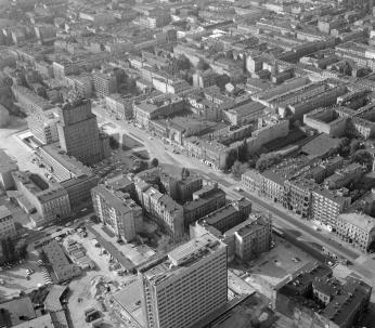 zabudowa centrum miasta.  Fragment zabudowy centrum w otoczeniu ul. Narutowicza i Sienkiewicza od strony południowej- wschodniej, skan 1