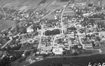 układ urbanistyczny miasta. Widok ogólny układu urbanistycznego miasta od strony południowej, skan 1