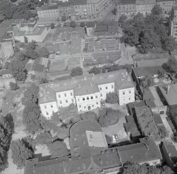 zabudowa centrum. Fragment zabudowy Kleparza od strony południowej Dz. Wesoła (chirurgia Biała), skan 1