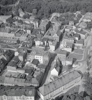 zabudowa centrum miasta. Fragment zabudowy południowej - wschodniej Części centrum miasta od strony południowej - zachodniej, skan 1
